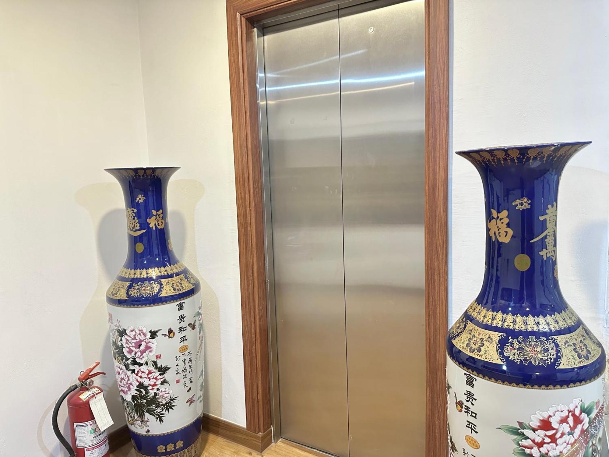 曼谷 龙珠旅馆酒店 外观 照片